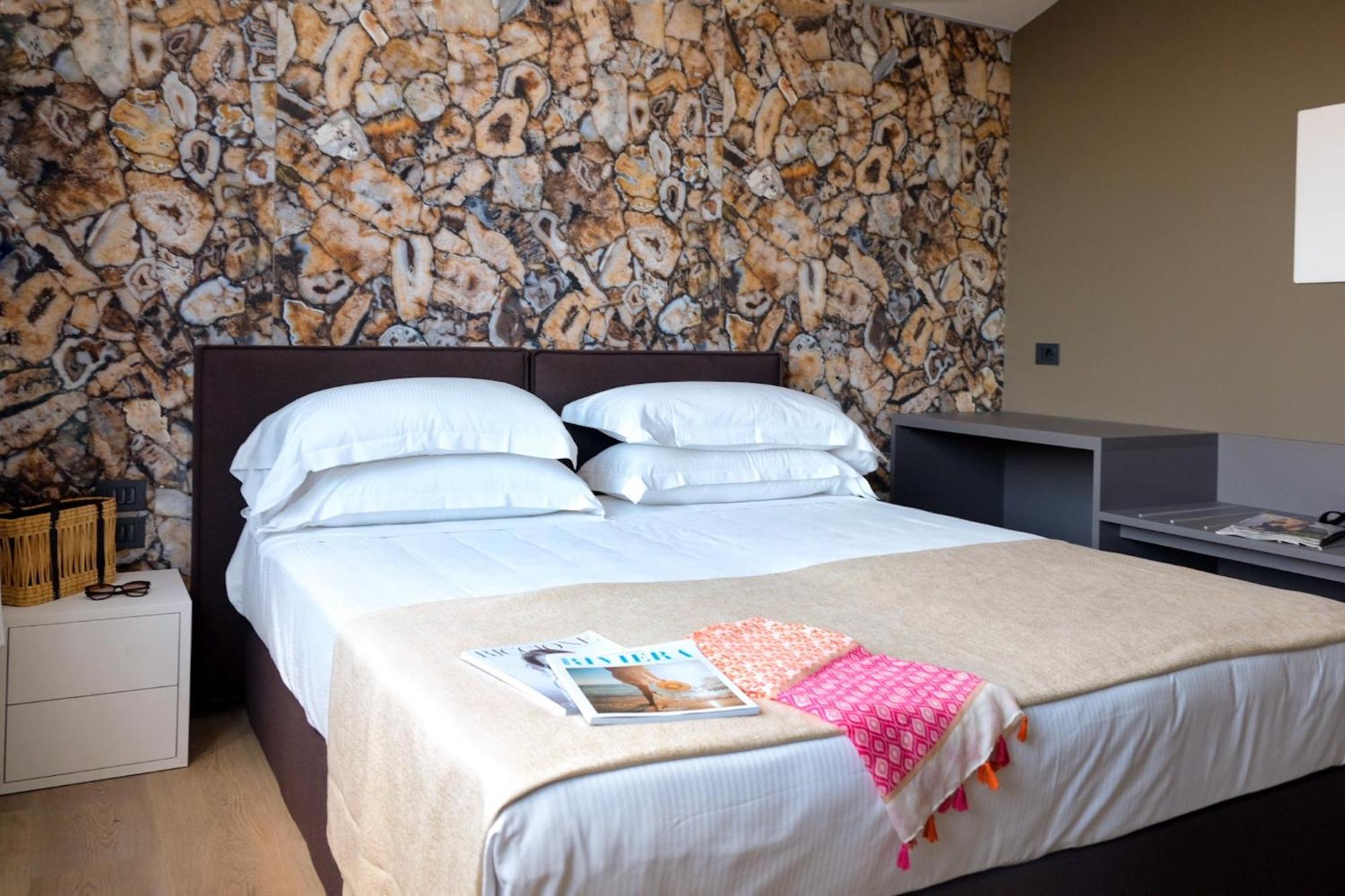 Hotel Luna Riccione E Aqua Spa Only Adults +12 Exterior photo