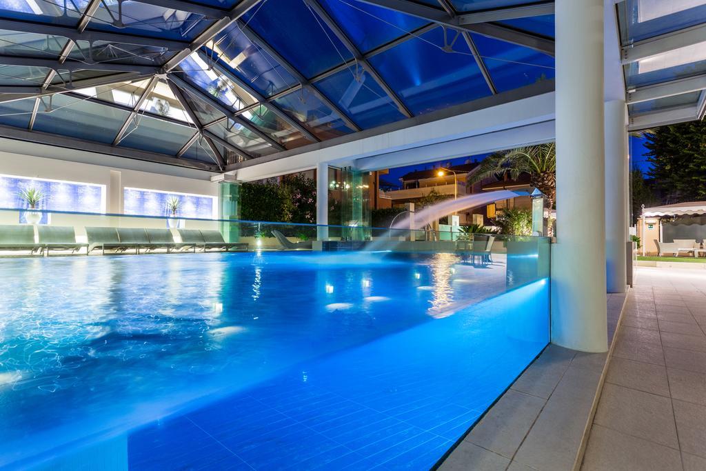 Hotel Luna Riccione E Aqua Spa Only Adults +12 Exterior photo