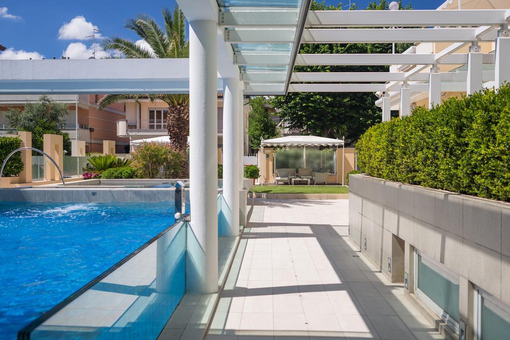 Hotel Luna Riccione E Aqua Spa Only Adults +12 Exterior photo
